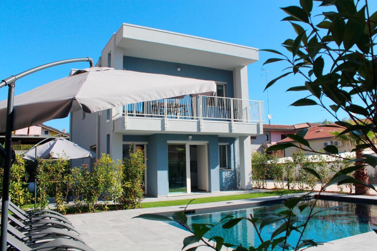 Villa Karolina Desenzano del Garda Buitenkant foto