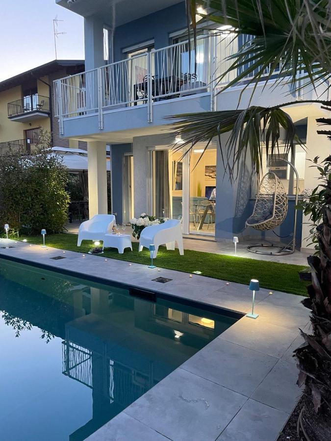 Villa Karolina Desenzano del Garda Buitenkant foto