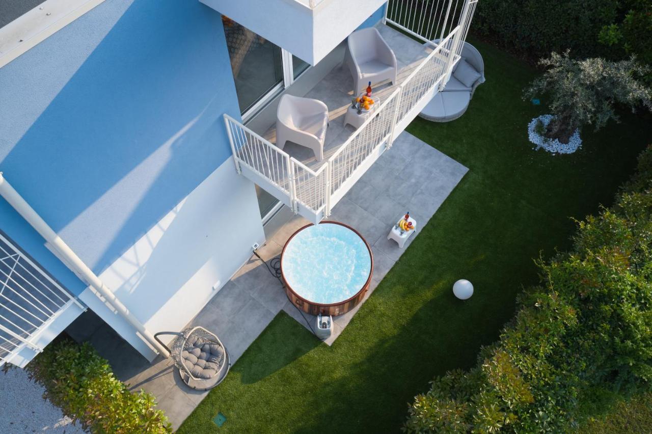 Villa Karolina Desenzano del Garda Buitenkant foto