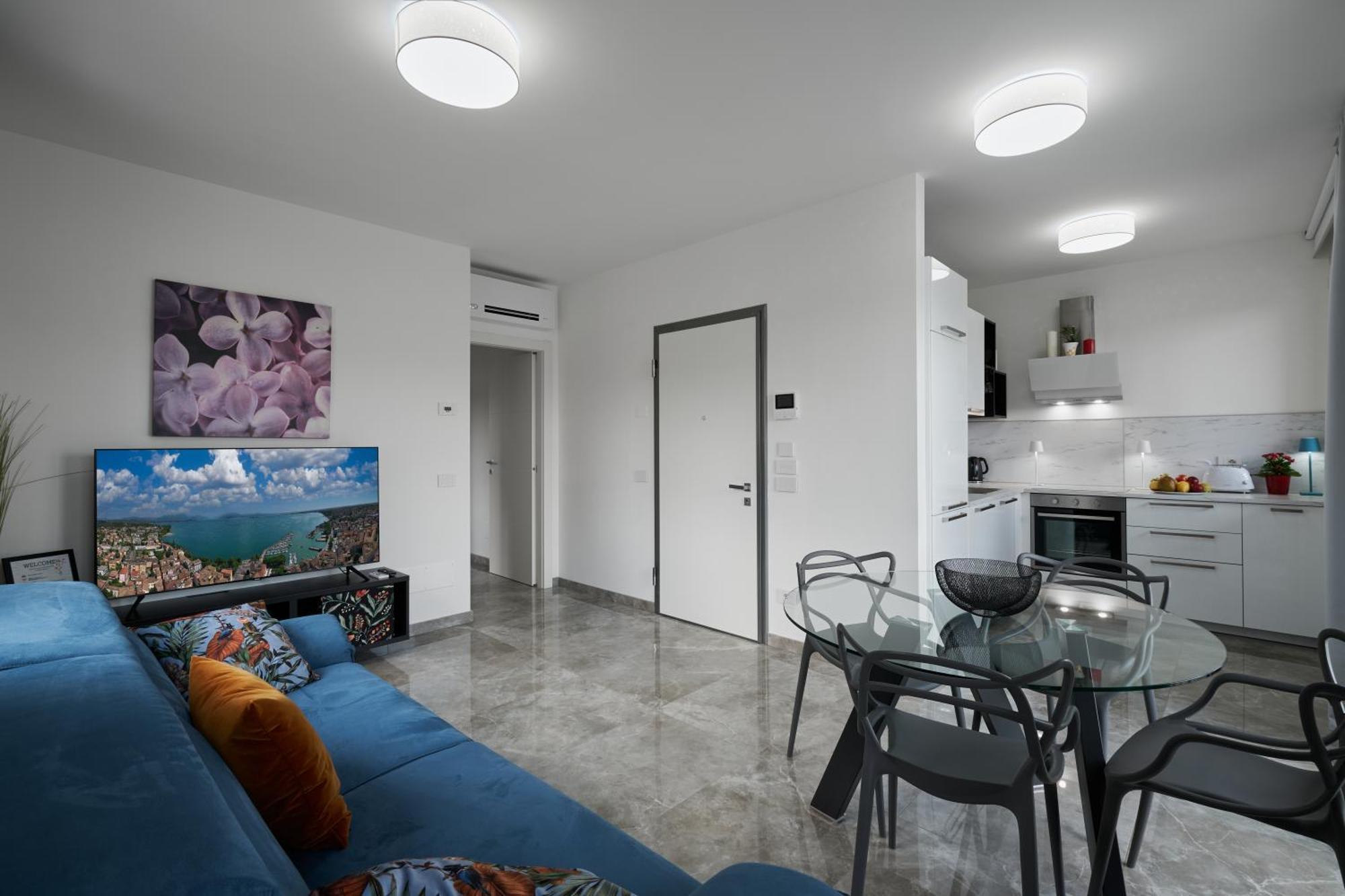 Villa Karolina Desenzano del Garda Buitenkant foto